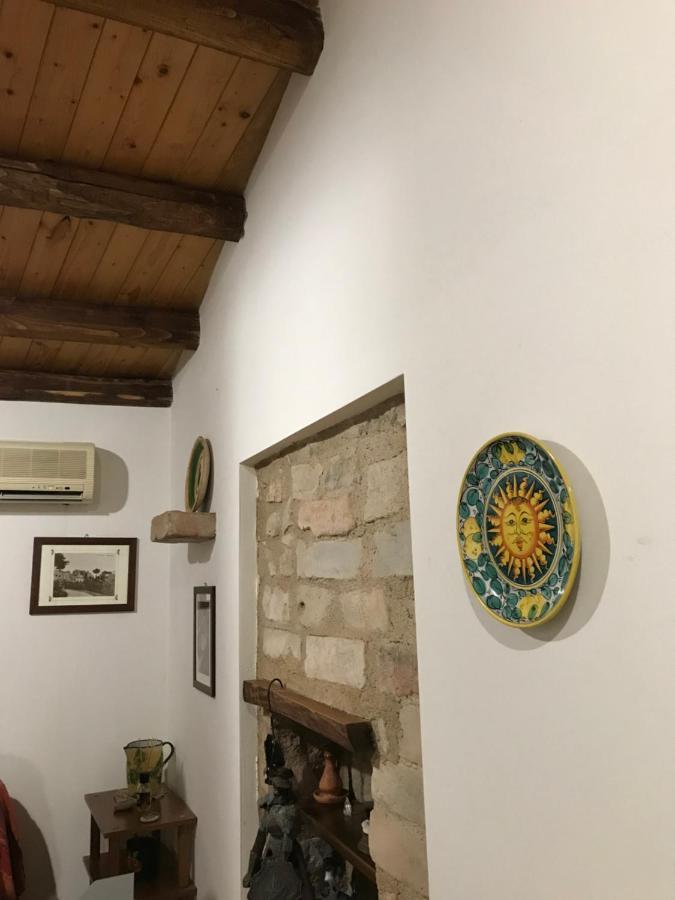 A Casa Di Peppino Villa Greco Tindari Eksteriør billede