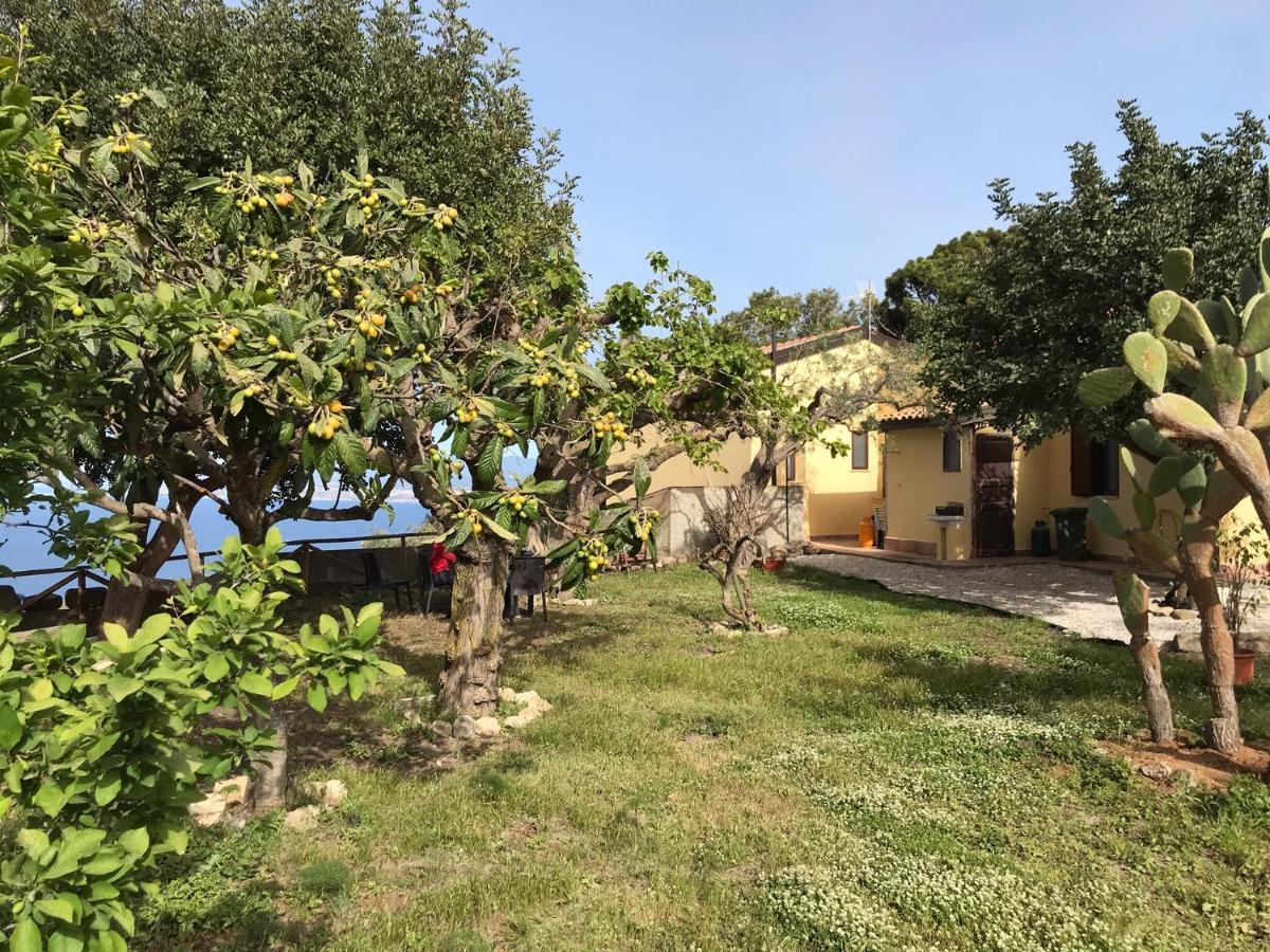 A Casa Di Peppino Villa Greco Tindari Eksteriør billede