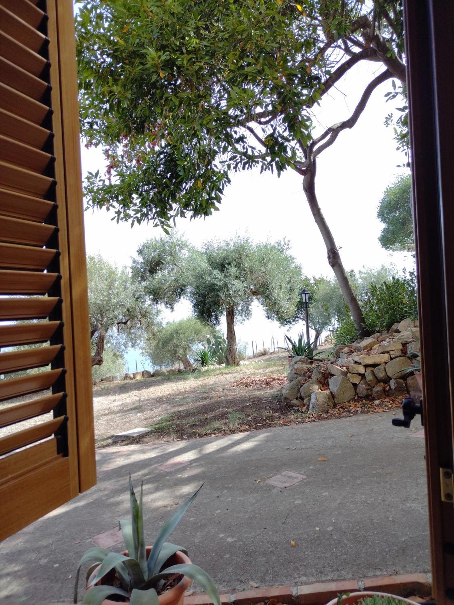 A Casa Di Peppino Villa Greco Tindari Eksteriør billede